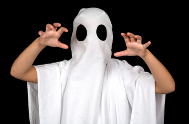Make your own Halloween costumes: Ghost costume