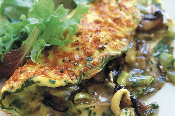 Mushroom and leek omelete