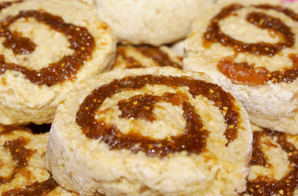 Fig and date spirals