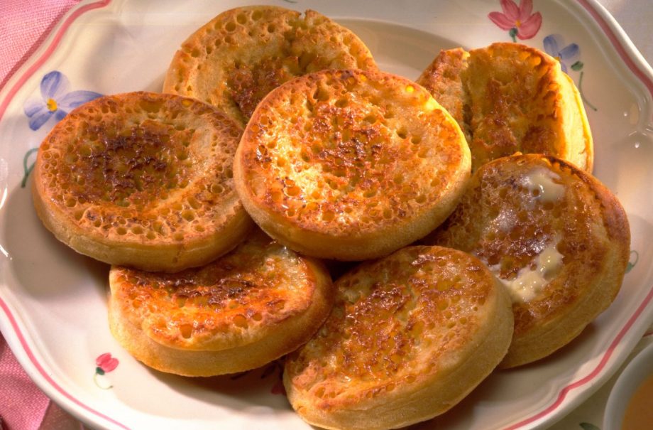 Breakfast in bed ideas: Crumpets