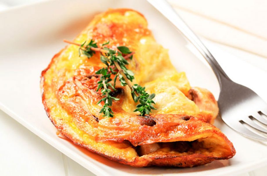 Breakfast in bed ideas: Omelette