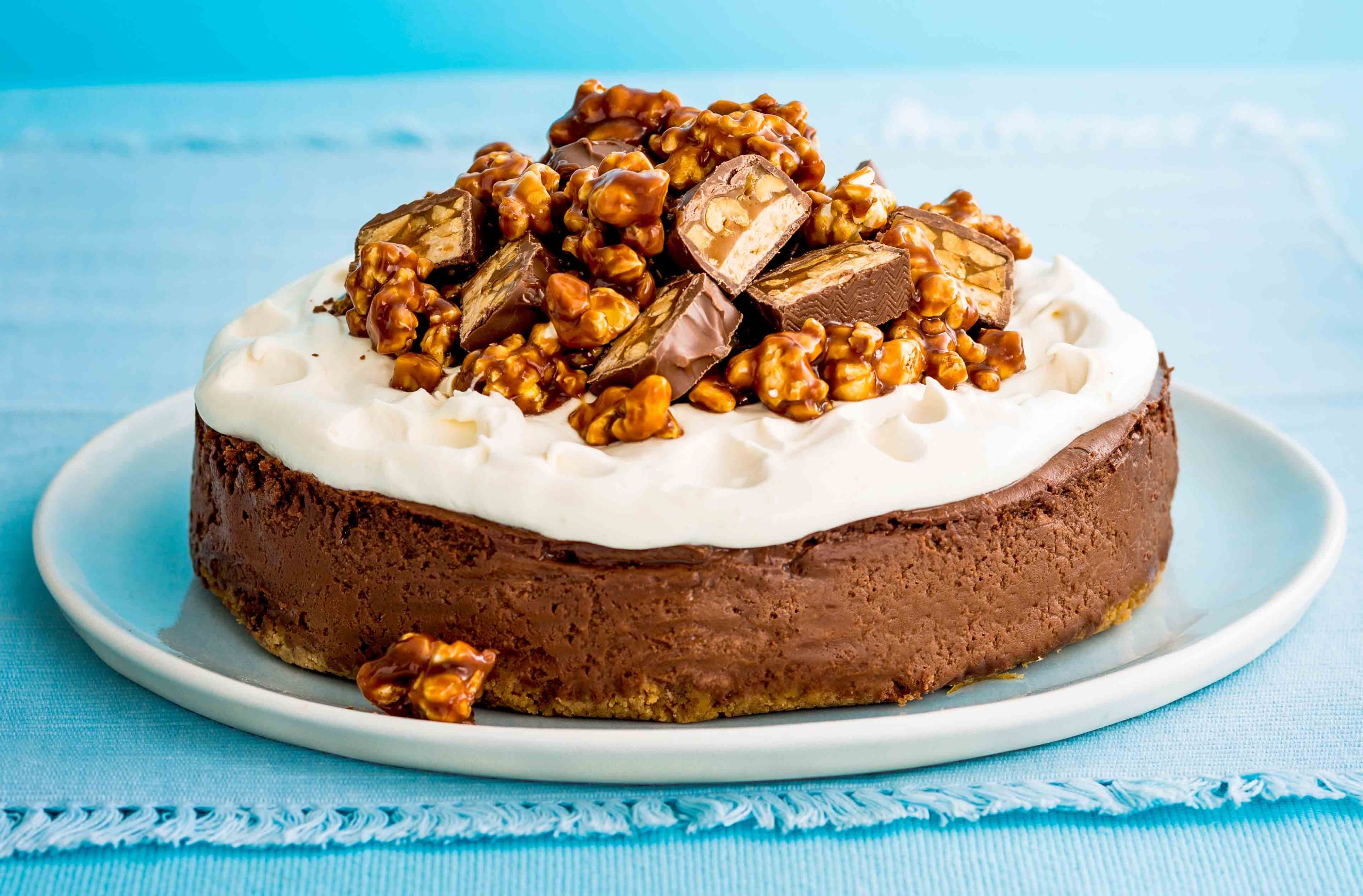 No-bake Snickers cheesecake