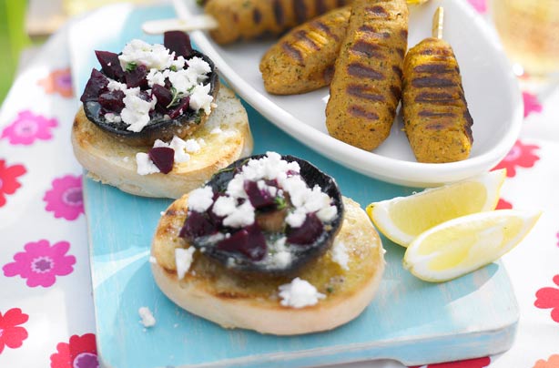 Beetroot and mushroom burgers