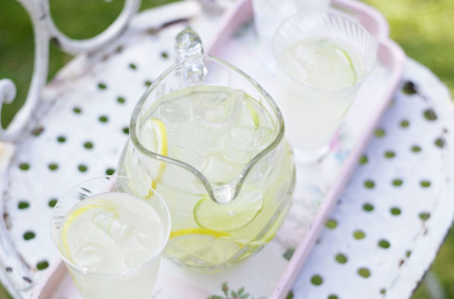 Cloudy lemonade