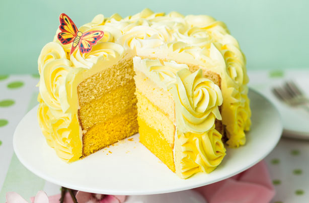 Lemon ombre layer cake