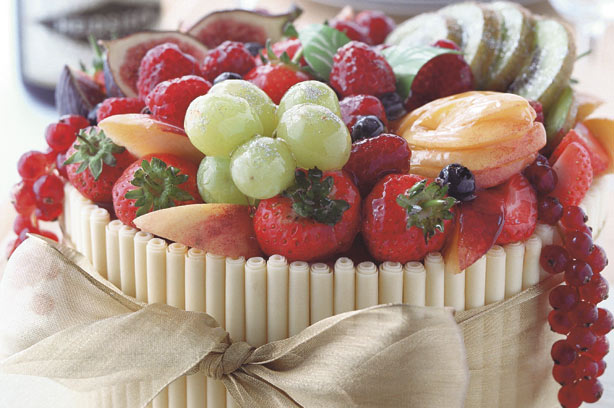Cigarellos cake with chocolate mousse filling