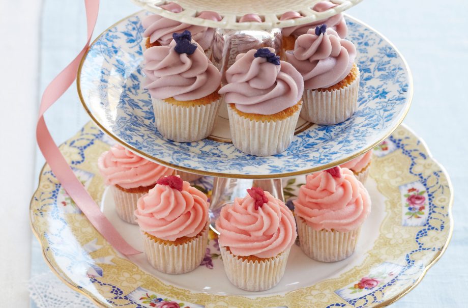 Roses are red, violets are blue mini cupcakes