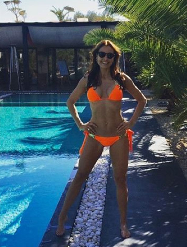 Mel Sykes bikini picture