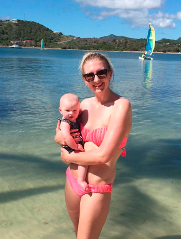 Rebecca Adlington and baby Summer on the beach