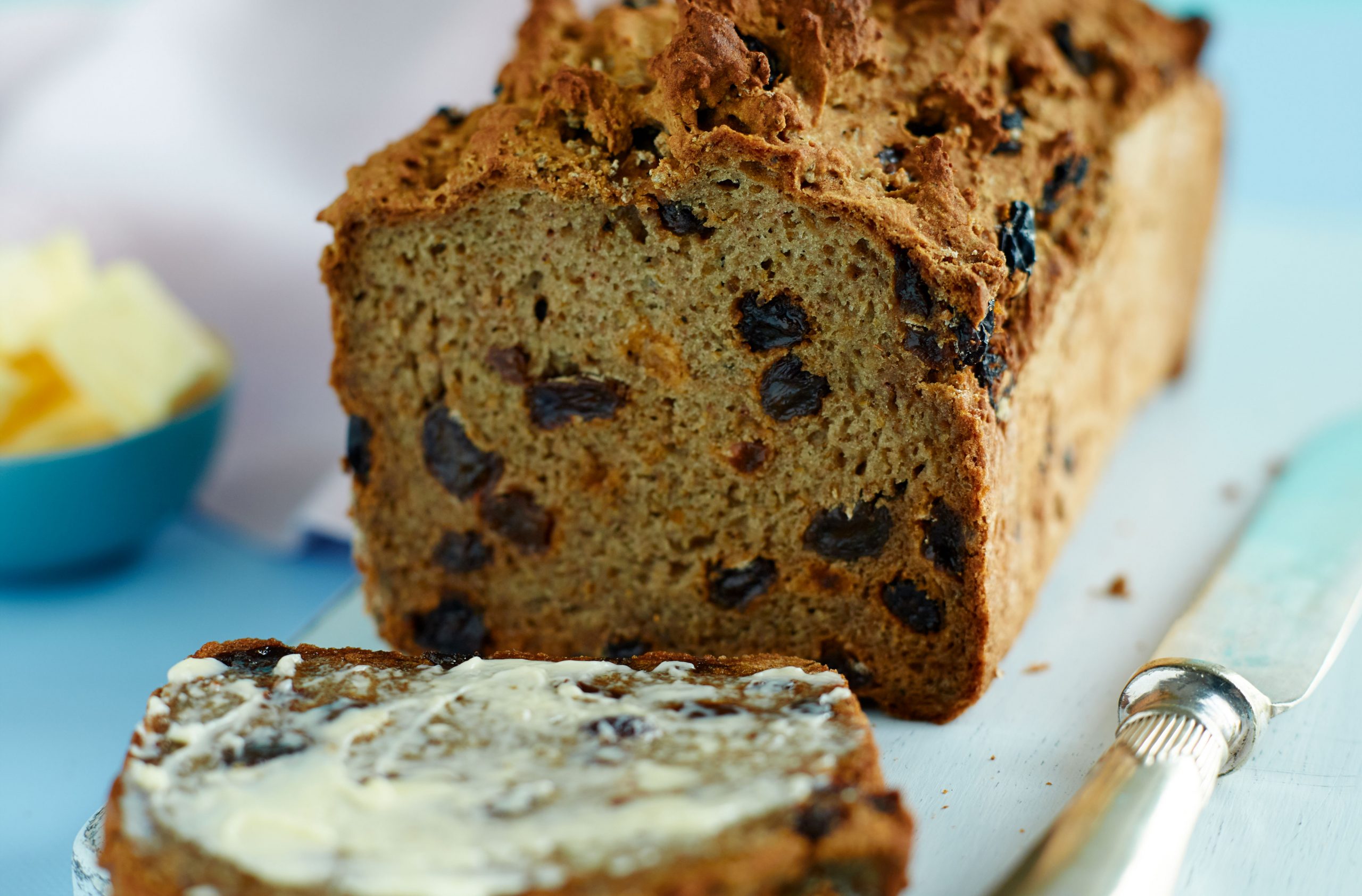 Gluten-free raisin and cinnamon bread