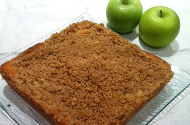 Apple crumble cake