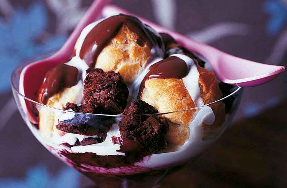 Chocolate profiteroles
