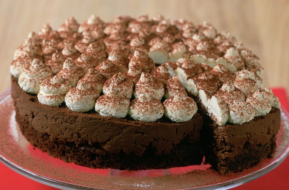 Chocolate tiramisu cake