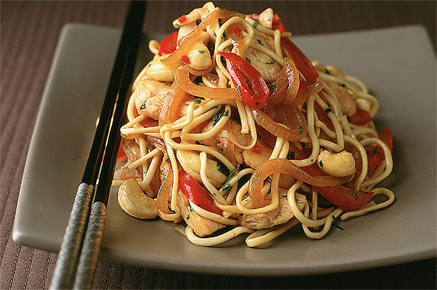 Chicken Stir-Fry with Cashews and Chilli