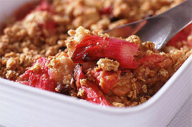 Roast rhubarb and apple crumble