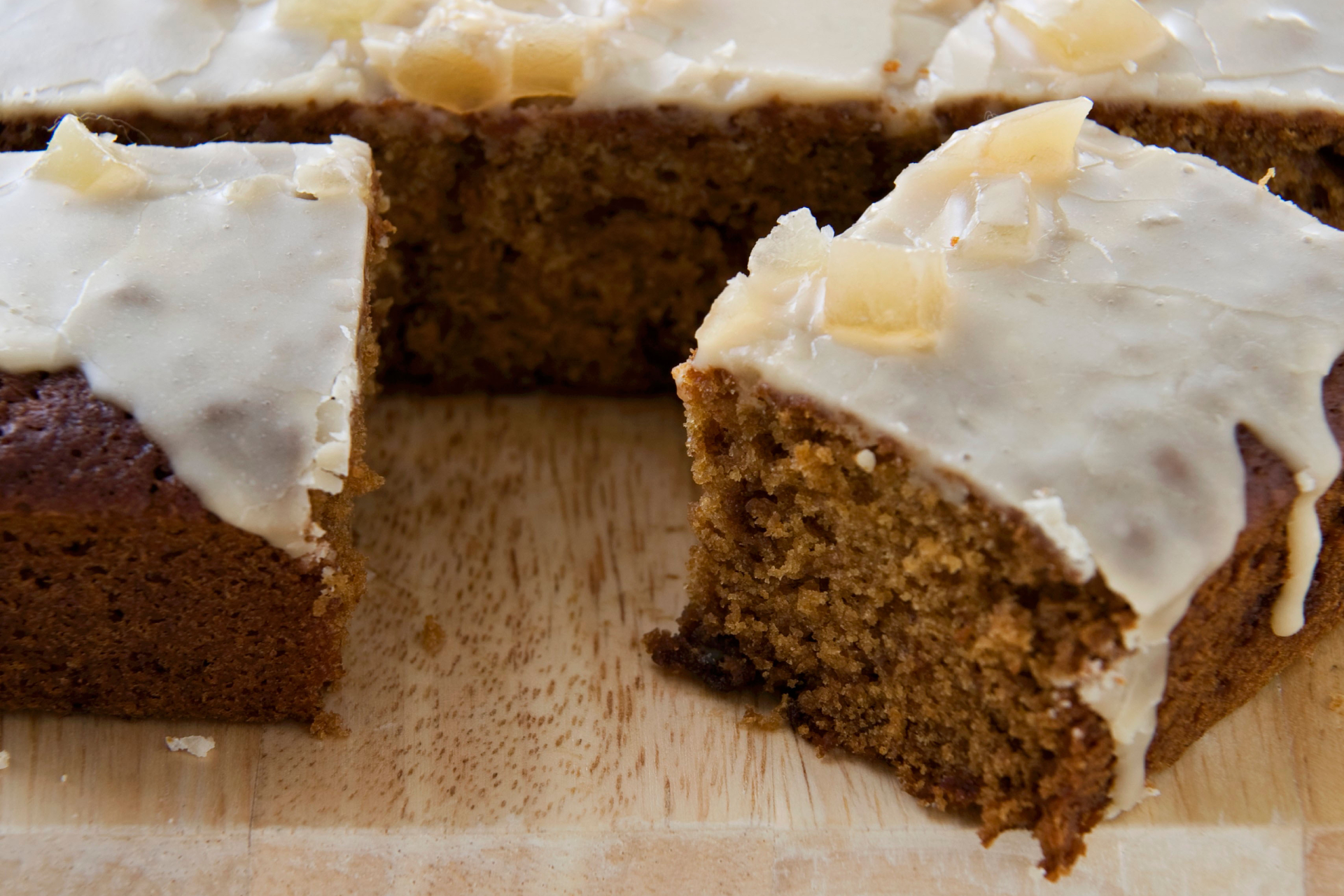 Gingerbread cubes