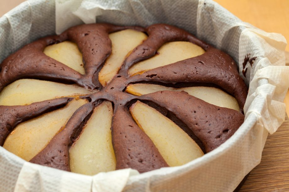 Upside-down chocolate pear pudding