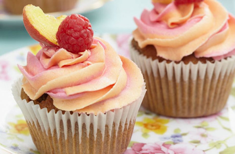 Peach and raspberry cupcakes