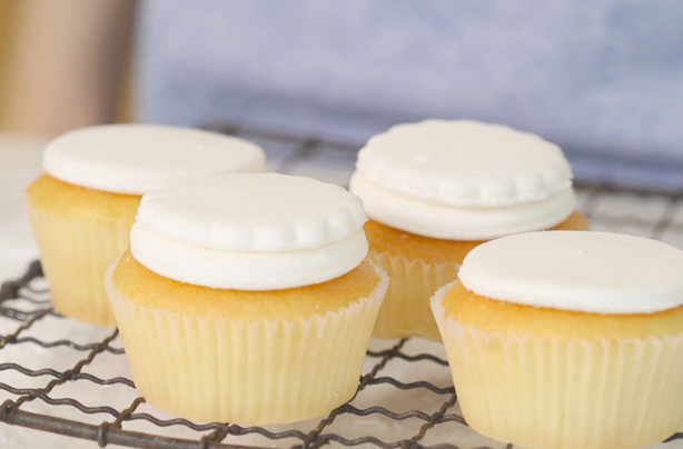How to make cheat?s marshmallow fondant