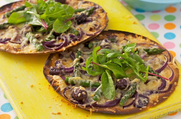 Low carb recipes: tortilla pizzas