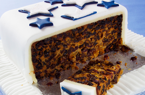 Apricot and cranberry fruit cake