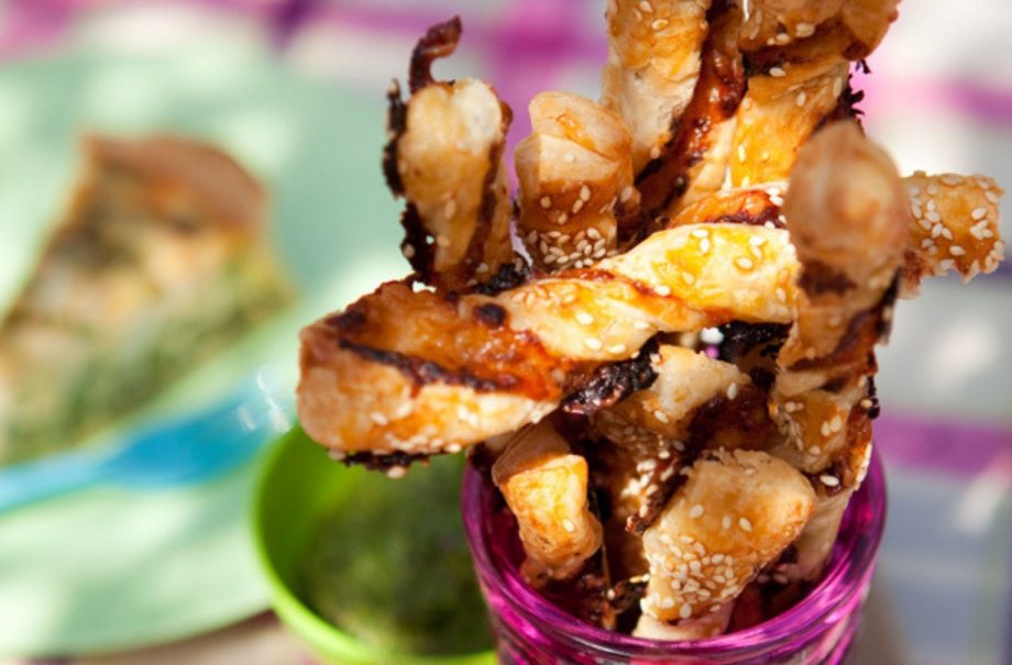 Cheese-and-pickle-straws_recipe