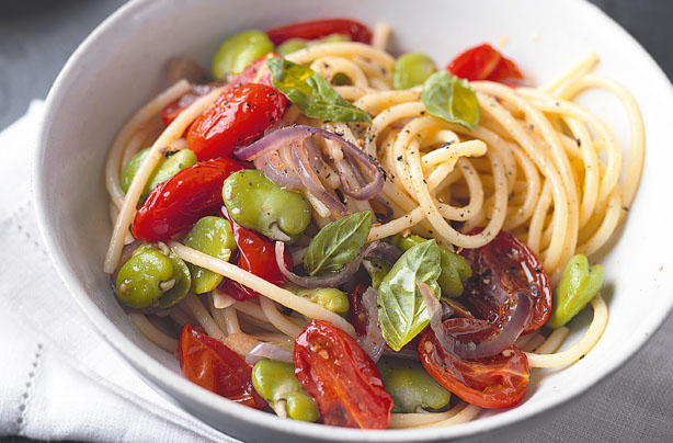 Slow roast tomato and bean pasta
