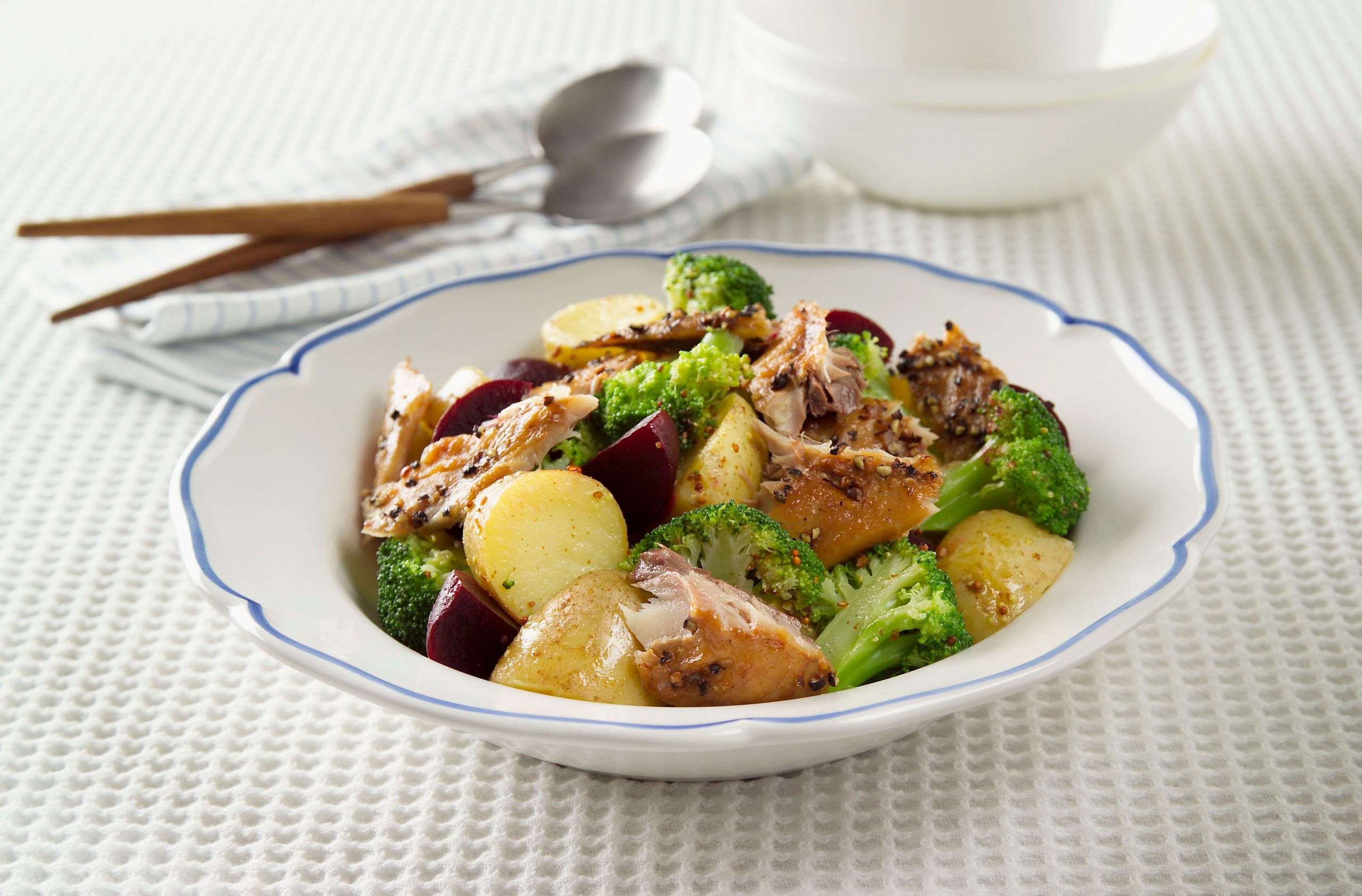 Warm potato salad with smoked mackerel
