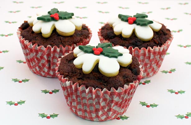 Christmas pud cupcakes