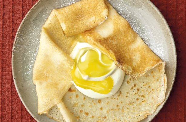 Lemon and mascarpone crepes
