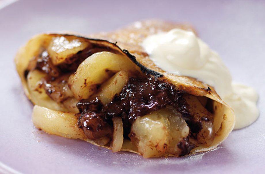 Apple and chocolate crisp pancakes