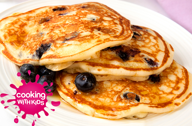 Blueberry pancakes to make with kids