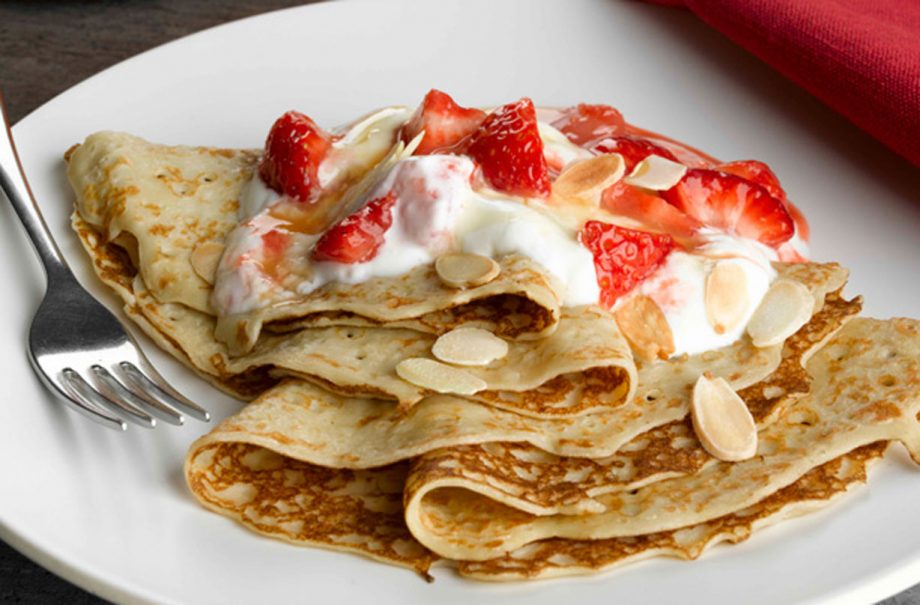 Strawberry, almond and caramel pancakes