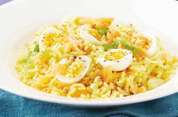 A delight to wake up to kedgeree. This is scrambled woth smoked salmon and topped with quails' eggs. It serves 2 people and is so quick and easy to make.