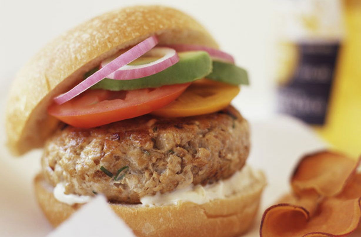 Low-fat Chicken Burgers | American Recipes | GoodtoKnow