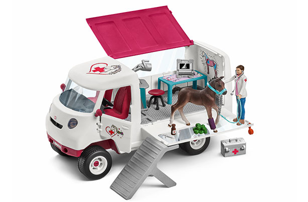 Top Toys 2017: Mobile Vet with Hanoverian Foa