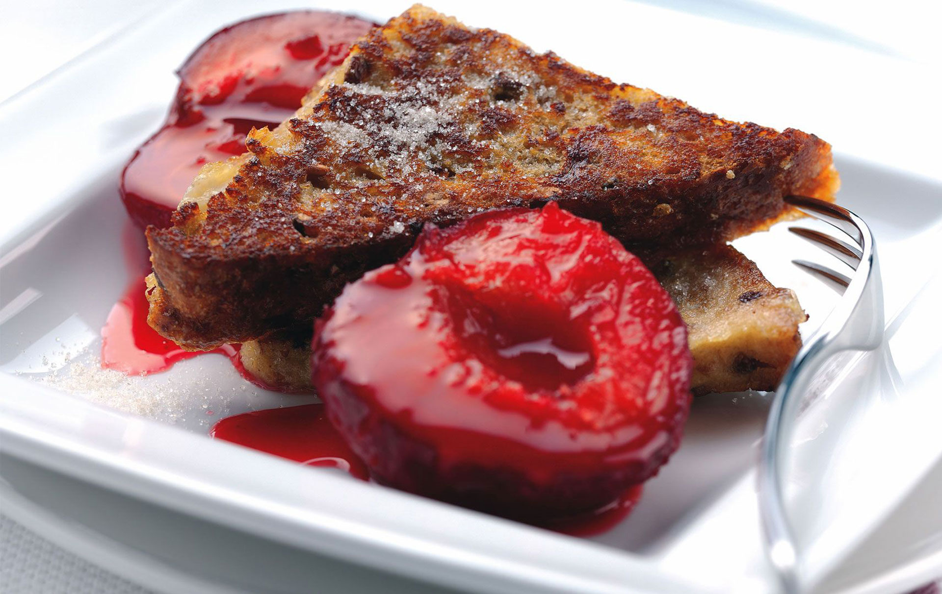 French toasts with cinnamon and plum compote