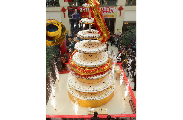 Tallest cake in the world