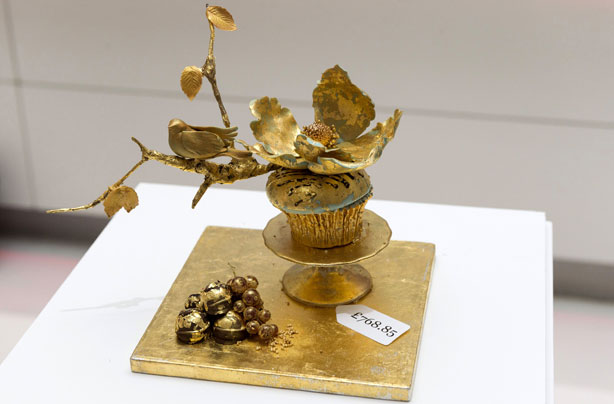 Golden cupcake