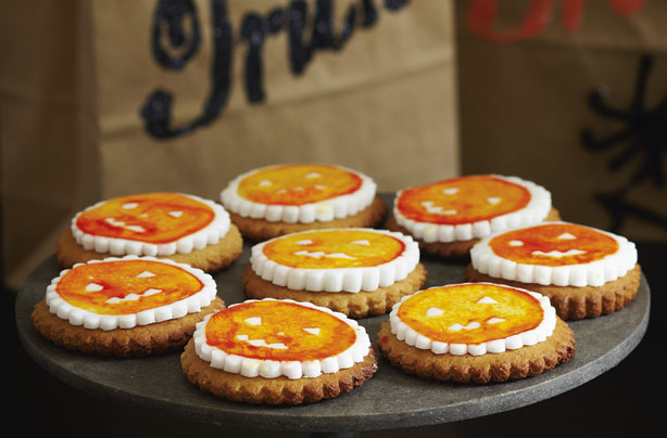 Halloween treats: Ginger pumpkin biscuits