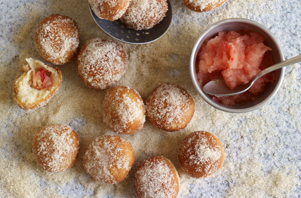 Apple doughnuts with apple purée