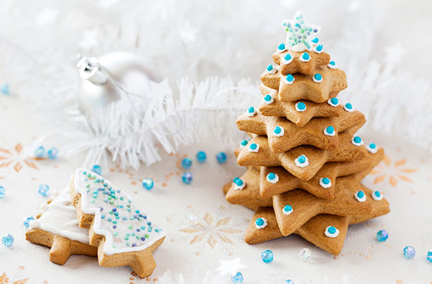 Christmas biscuits recipes: Iced gingerbread tree