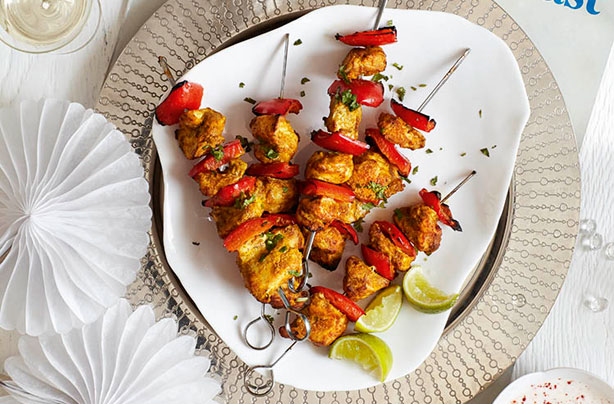 Slimming World's turkey tikka skewers