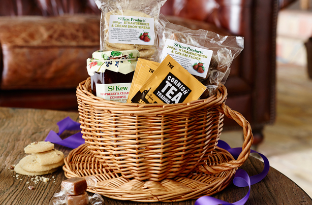 Christmas food hampers 2017 under £30