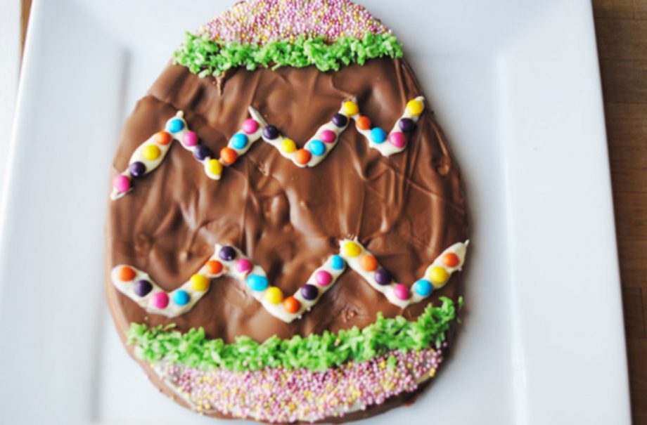 Giant Easter egg cookie