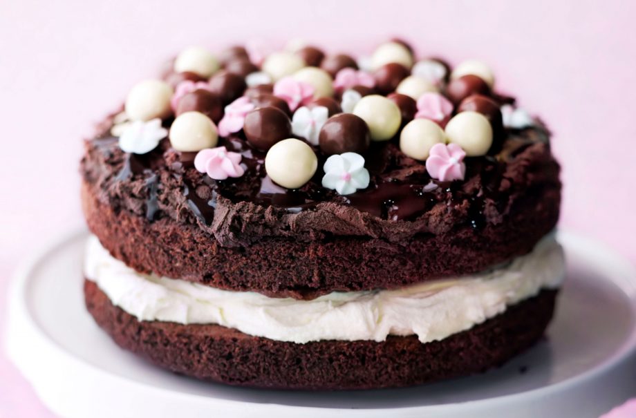 Happy Easter cake