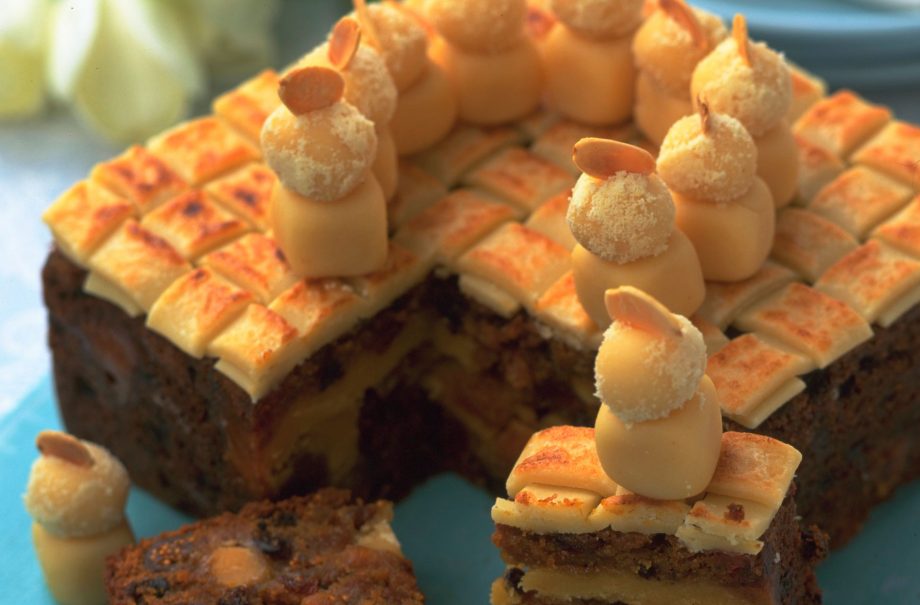 How to make simnel cake