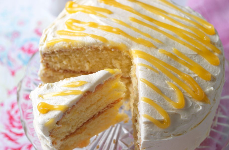 Lemon cake with lemon curd buttercream