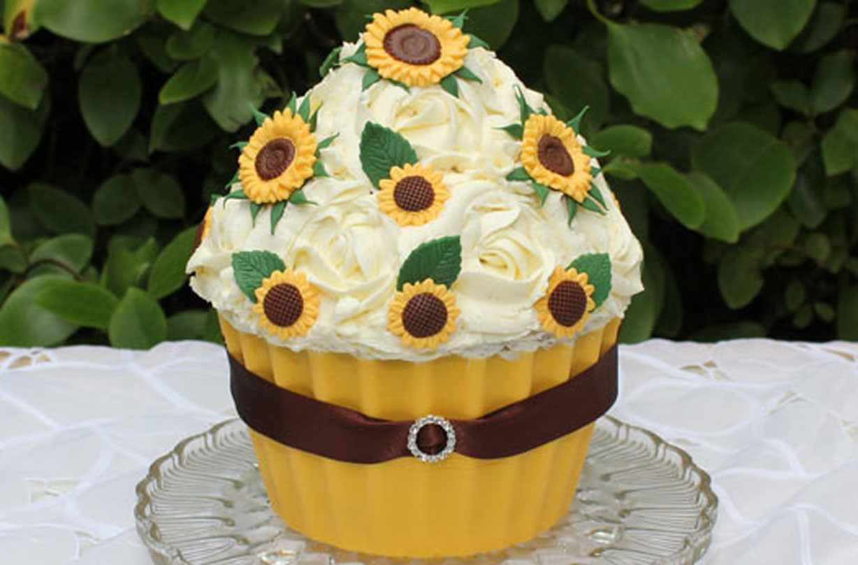 Lemon giant cupcake