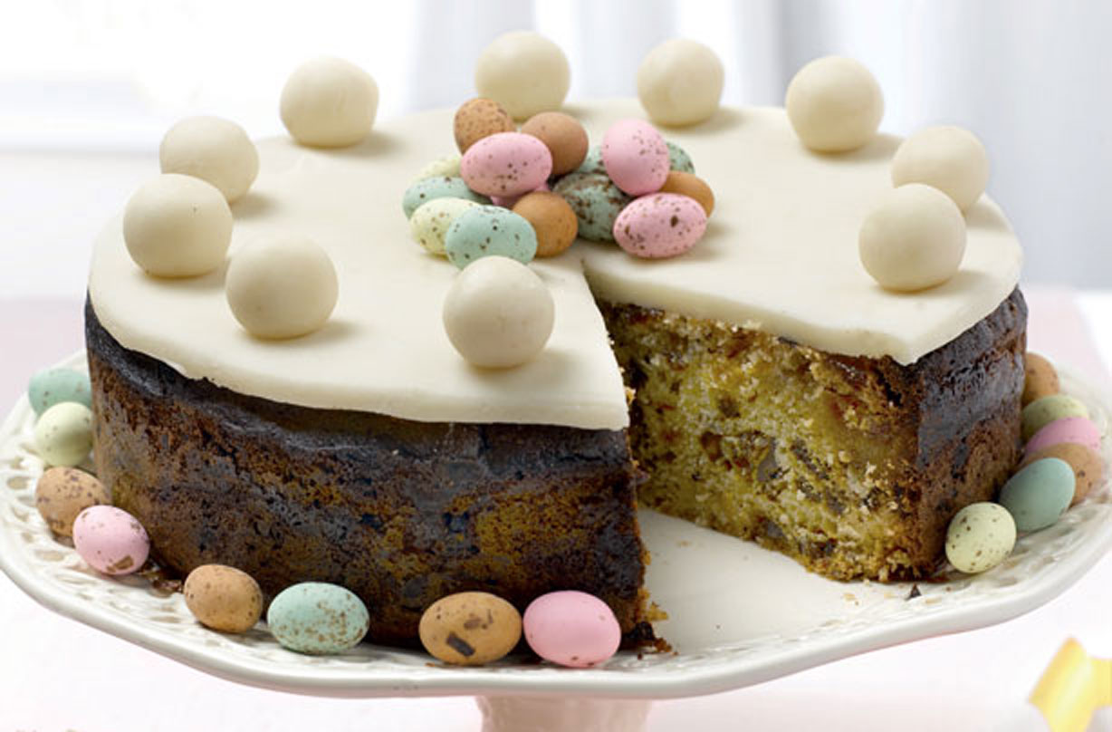 Mini eggs Simnel cake